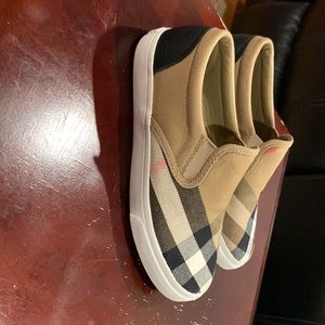 Girls Burberry shoes